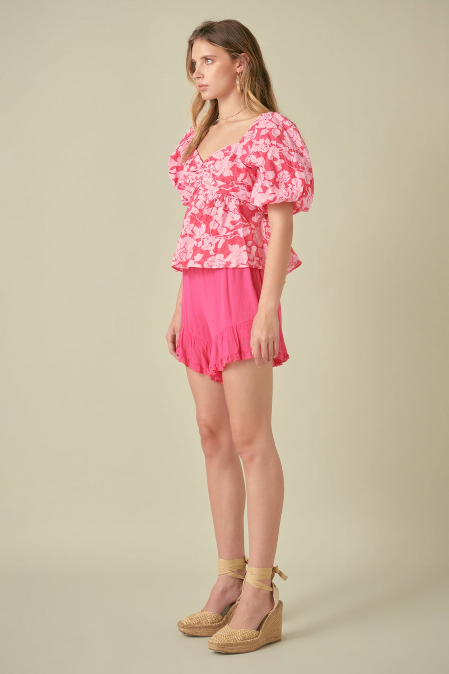 FREE THE ROSES - Floral Puff Sleeve Top - TOPS available at Objectrare