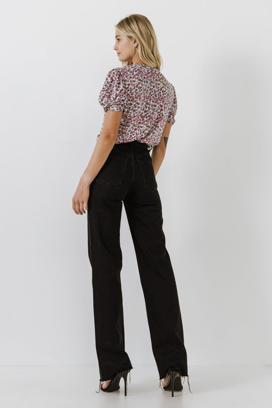 FREE THE ROSES - Floral Twist Sleeve Detail Knit Top - TOPS available at Objectrare