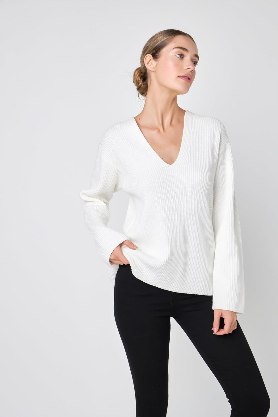 FREE THE ROSES - V-neckline Long Sleeve Sweater - SWEATERS & KNITS available at Objectrare