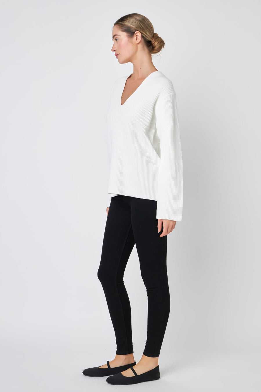 FREE THE ROSES - V-neckline Long Sleeve Sweater - SWEATERS & KNITS available at Objectrare
